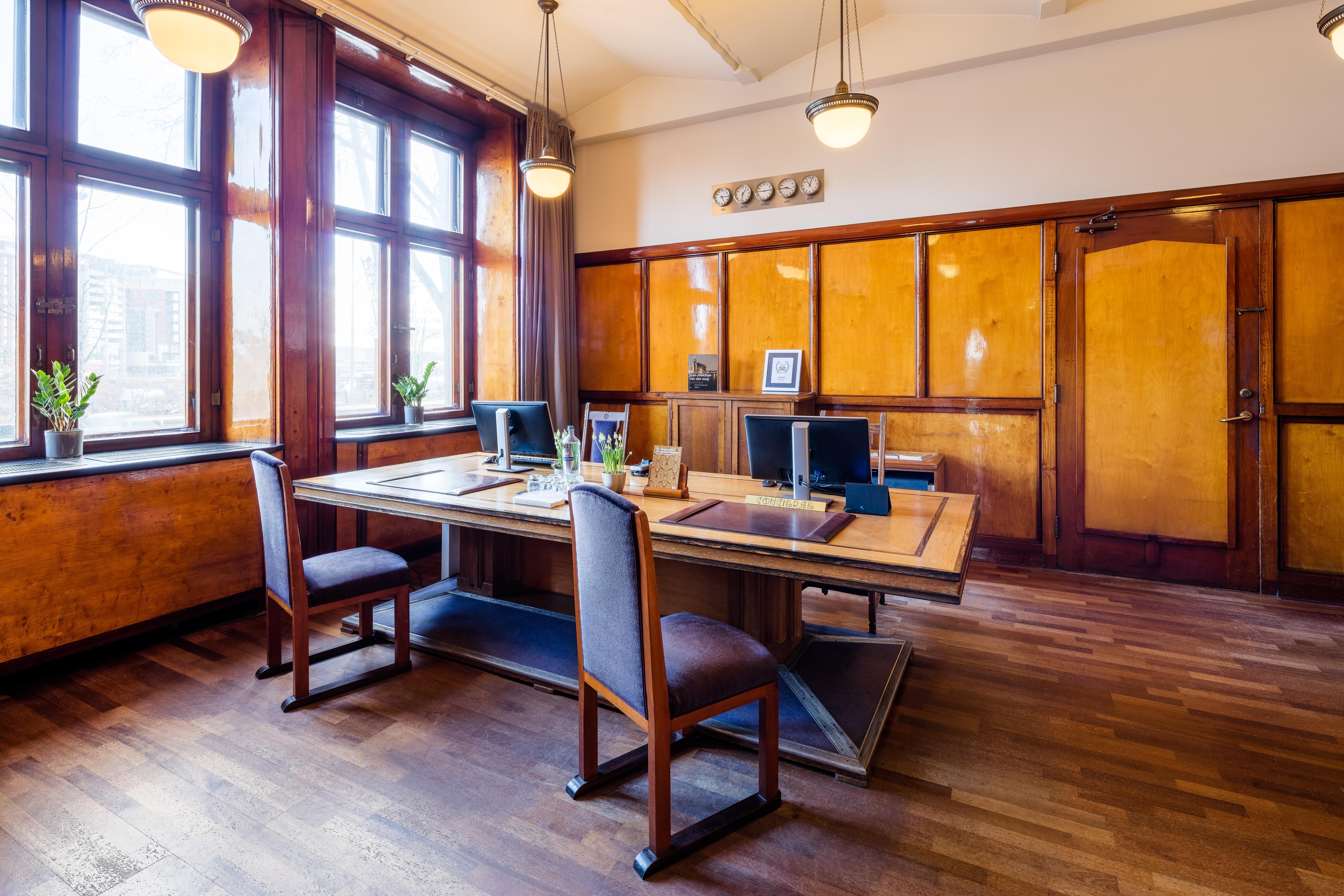 Grand Hotel Amrath Amsterdam Luaran gambar The office of the Mayor of the City of Amsterdam