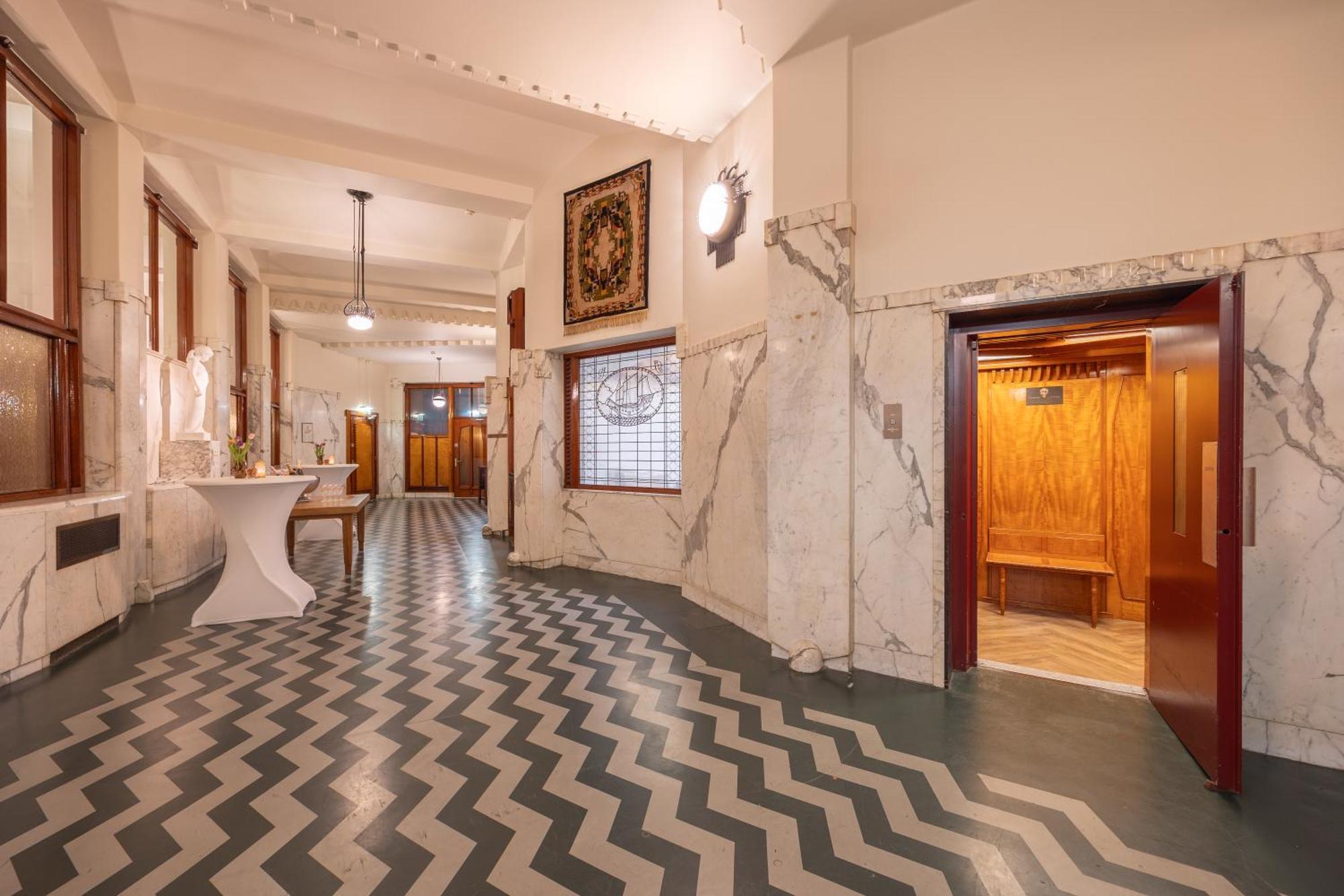 Grand Hotel Amrath Amsterdam Luaran gambar Interior of the building