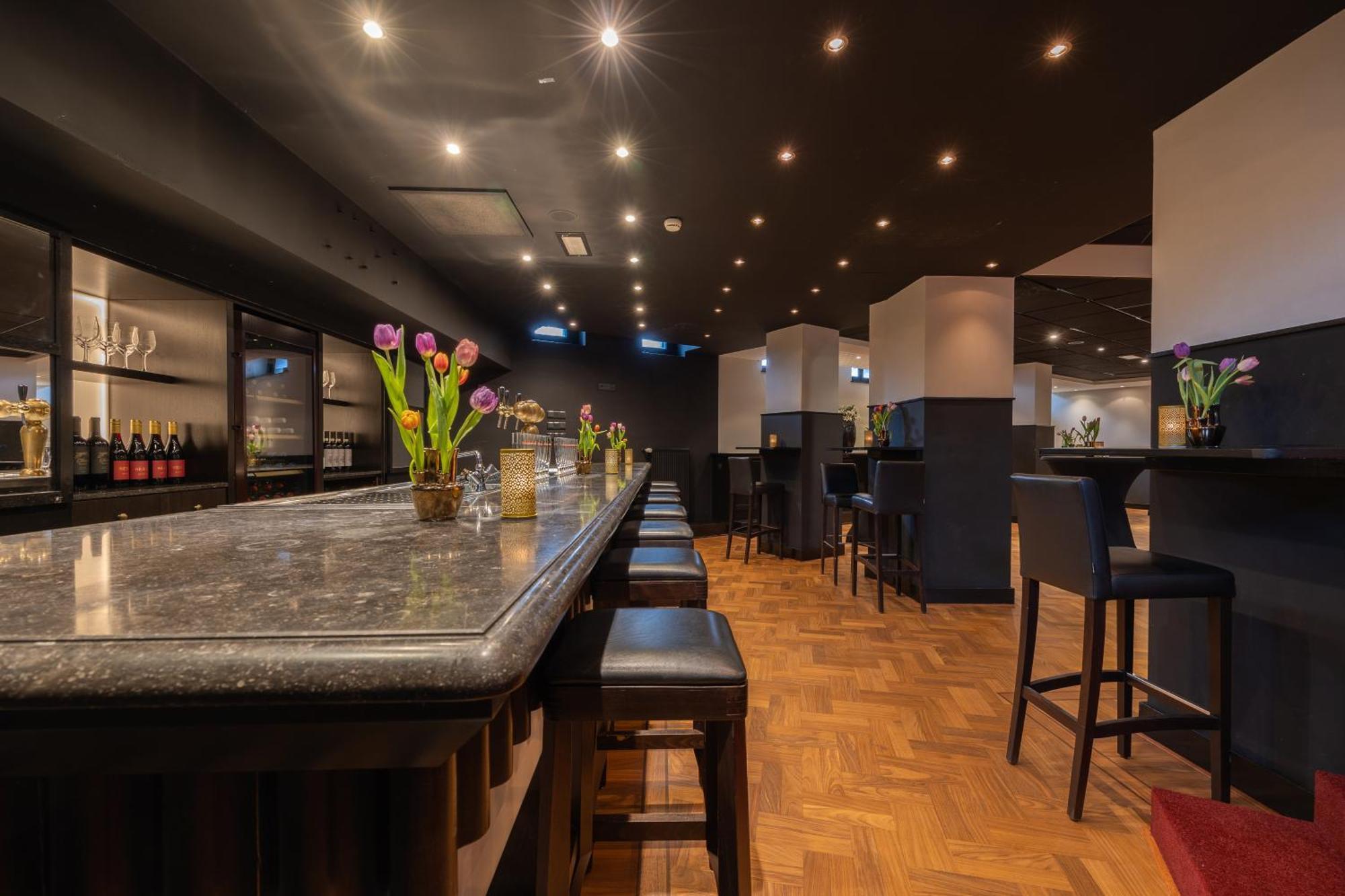 Grand Hotel Amrath Amsterdam Luaran gambar Interior of a typical izakaya