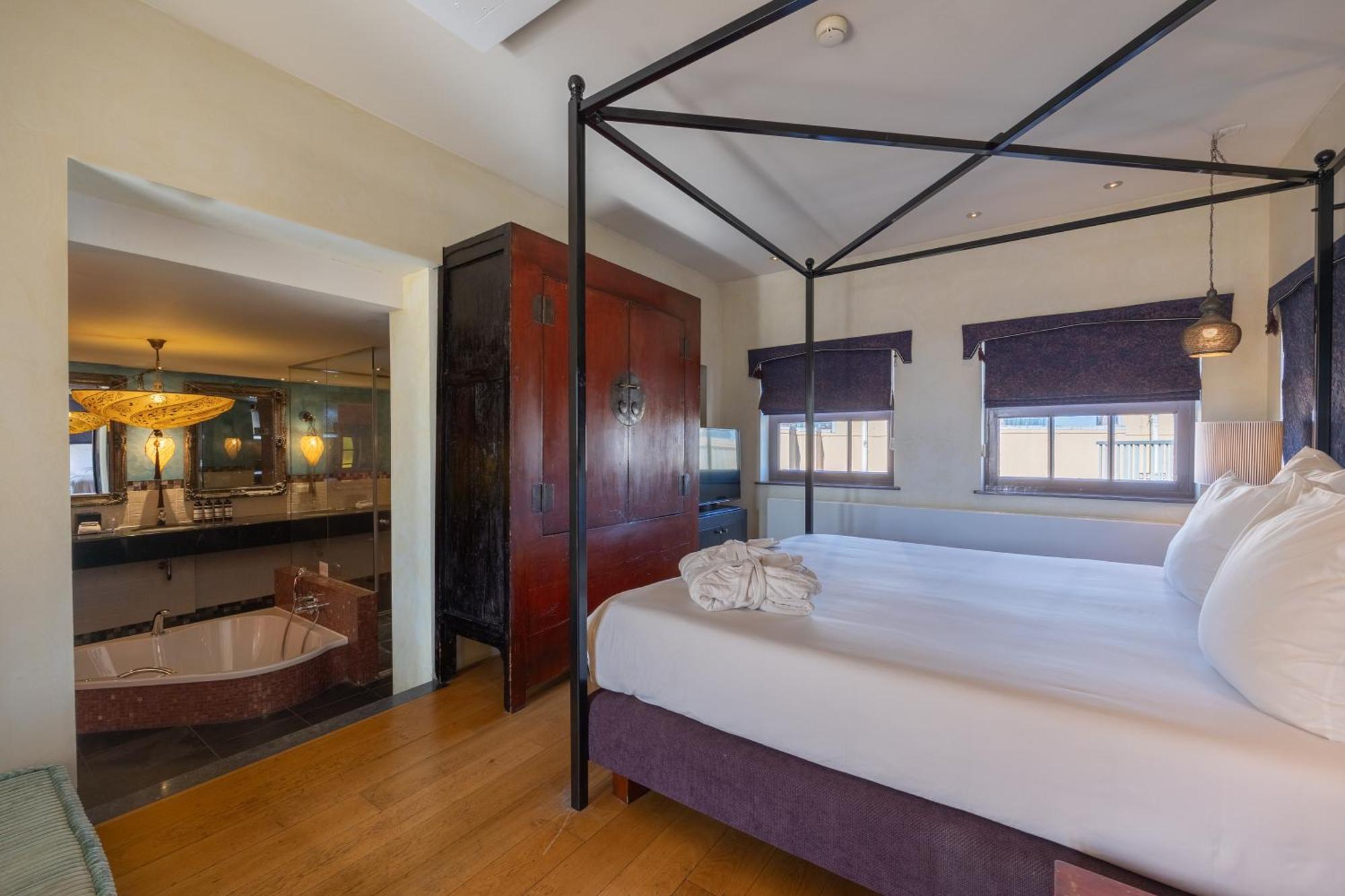 Grand Hotel Amrath Amsterdam Luaran gambar A room at the hotel