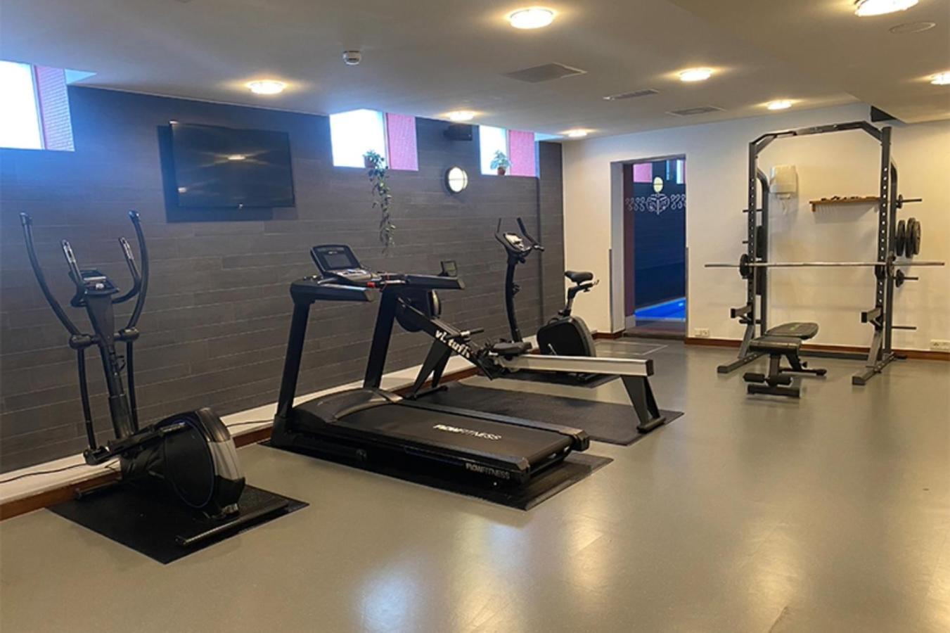 Grand Hotel Amrath Amsterdam Luaran gambar A gym in a private home